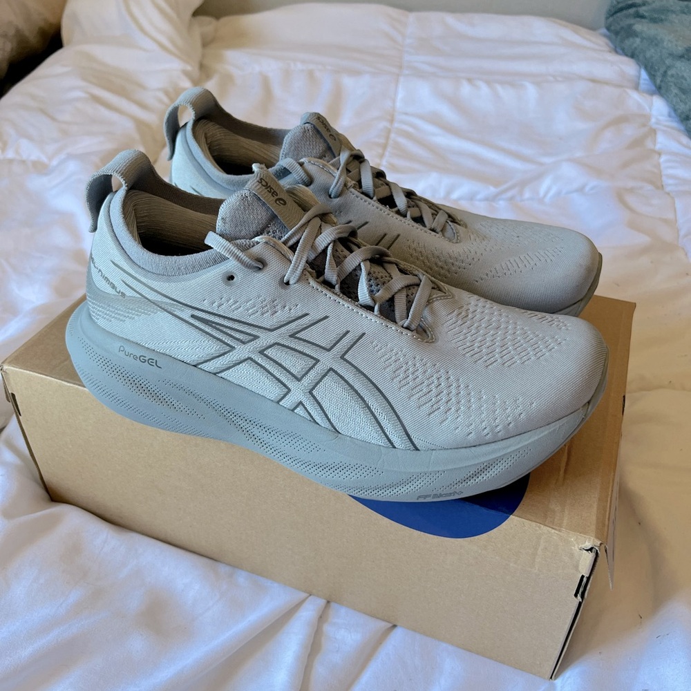 ASICS Nimbus 25